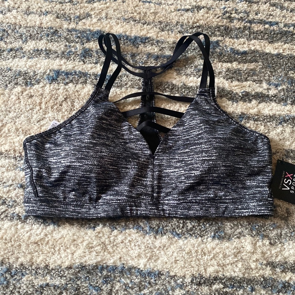 NWT Victoria’s Secret Sports Bra